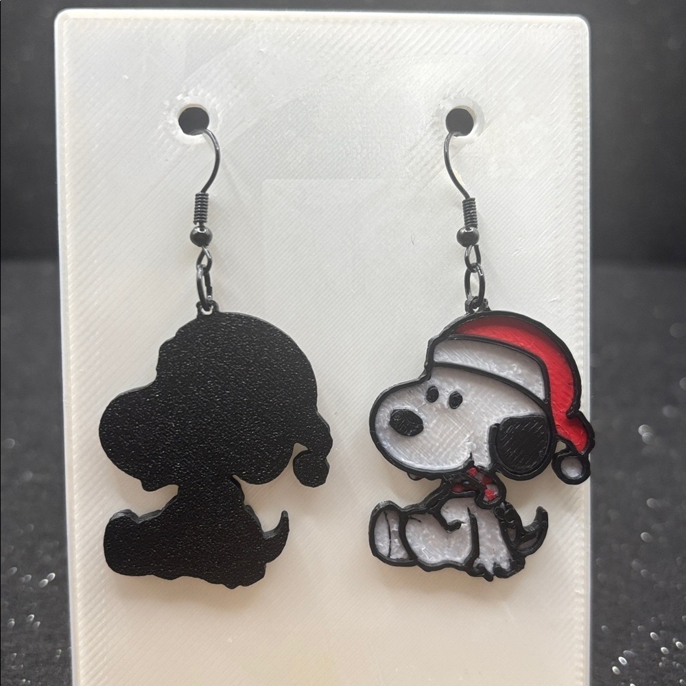 Snoopy Santa Earrings - Picture 4 of 4